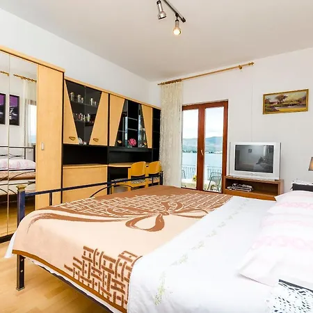 Marijana Apartman *